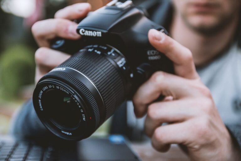 How to Shoot Youtube Videos Like a Pro [10 Handy Tips] | HearMeFolks