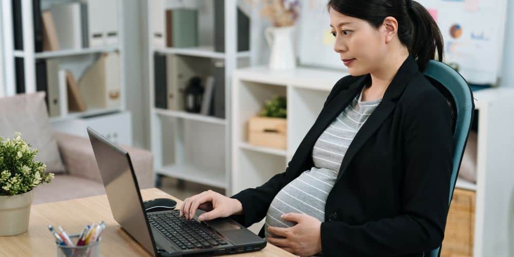 How to Make Money from Home While Pregnant